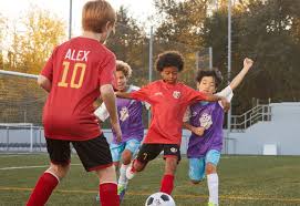 KIDS FOOTBALL